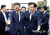 [포토] 여야 원내대표 회동 참석하는 김병기-송언석