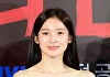 'S라인' 아린, 청심환 먹고 핑크카펫⋯이수혁 "포토타임 프로답더라"