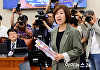 [포토] 정은경 복지부 장관 후보 청문회, 항의하는 김미애 의원
