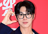 [포토] 유노윤호, 훈훈한 안경선배의 레슨