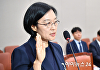 [포토] 선서하는 한성숙 후보자