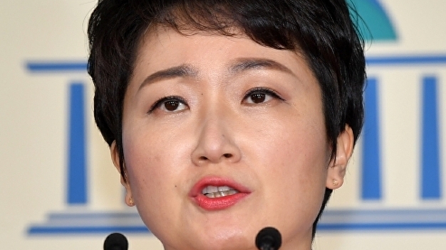 이언주, 尹 비호 "민주당, 광주에 전세 냈나…더러운 입 다물라" - Vimarsana News