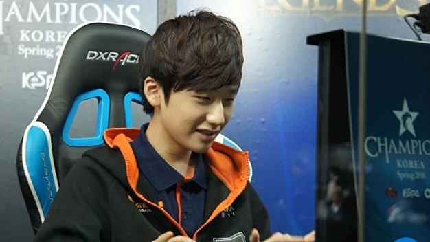 [LOL]ROX, 협곡을 지배한 '엘리스' 앞세워 1세트 승리
