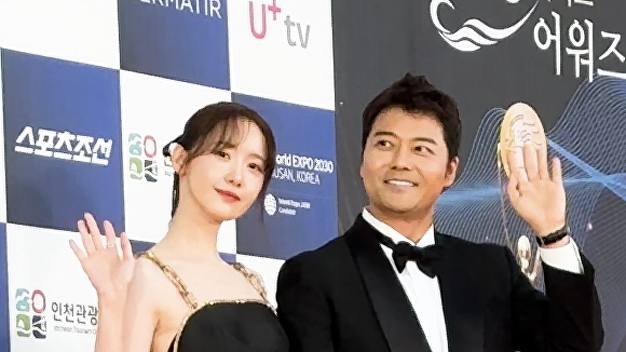 <b>전현무</b>x<b>임윤아</b>, '청룡시리즈어워즈' 3연속 MC