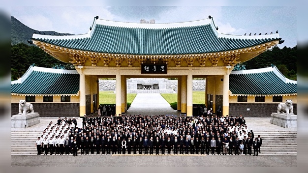 ROTC 62기 총동기회, 국립대전현충원 참배 &quot;호국영령의 뜻 되새겨 봉사할 것&quot; - 뉴스 썸네일 이미지