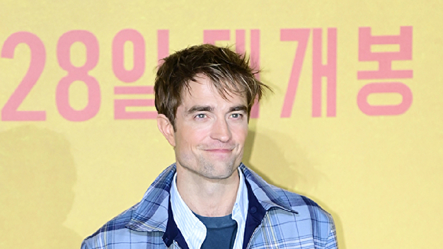 ロバート・パティンソン「韓国定着説を知っていて、韓国の作品をたくさんやっている」