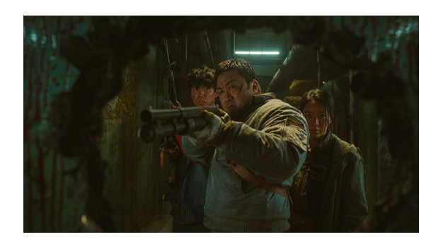 [리뷰] <b>마동석</b>의 끝장 액션...그 이상도 이하도 아닌 '<b>황야</b>'