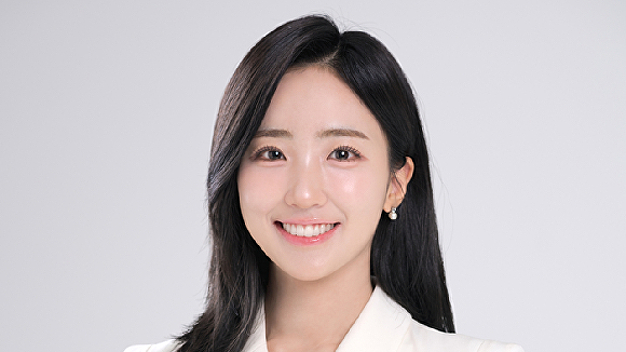 <b>배혜지 아나운서</b>, 기아챔피언스필드 방문 6일 KIA-삼성전 시구