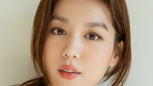 <b>김희정</b>, 엘줄라이엔터와 <b>전속계약</b>…<b>진선규</b>·황찬성 한솥밥