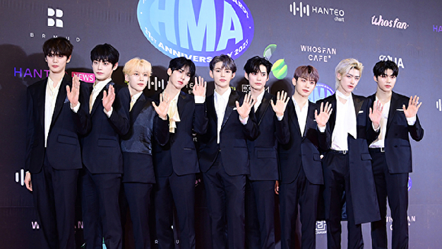 <b>제로베이스원</b>, 日 <b>오리콘</b> 이틀째 1위…열도 뒤흔든 인기